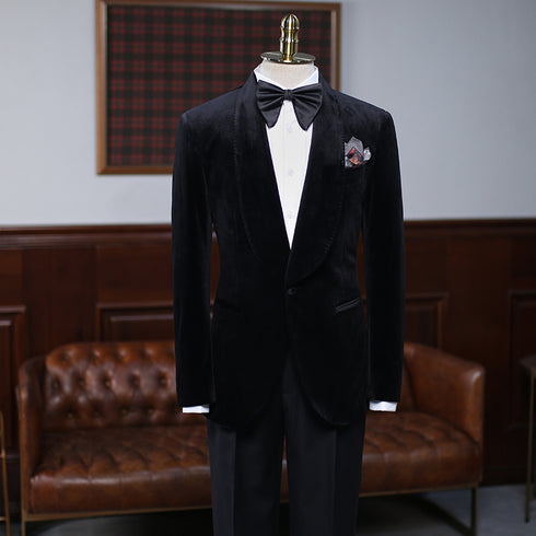 Black Velvet Tuxedo Jacket – Inspired by Men's Modern Suits for Wedding Plus Size